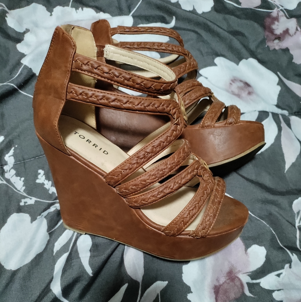 Wedges & booties